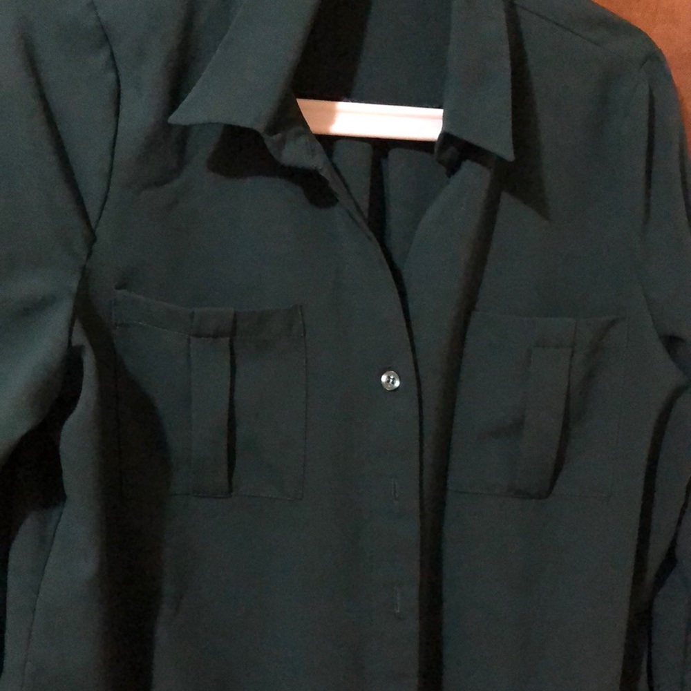 Button up - Picture 2 of 4